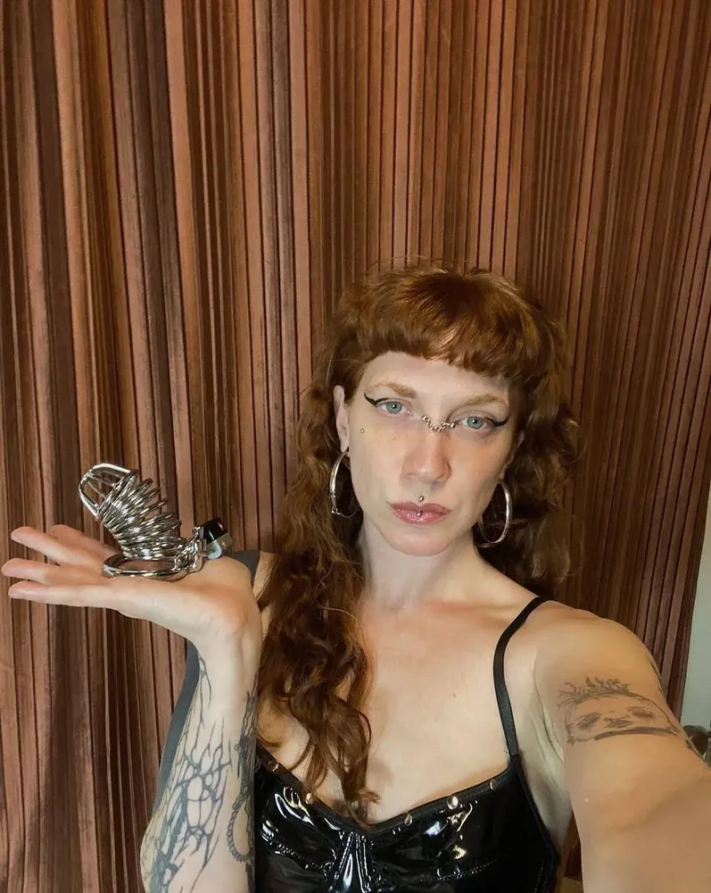 Domina D