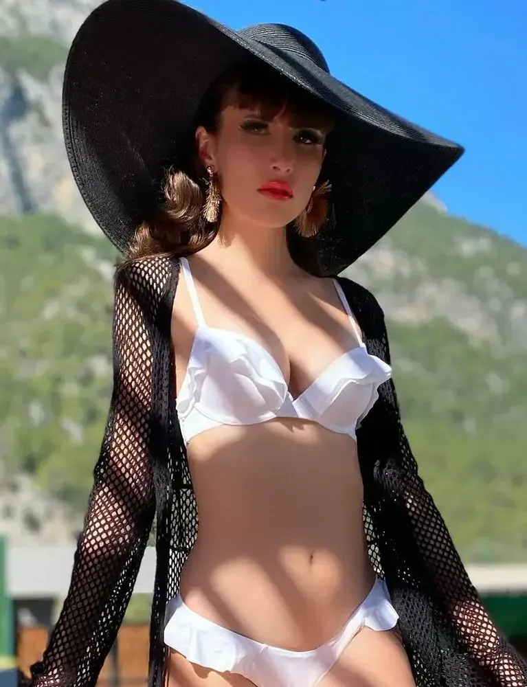 ArianaRealTV