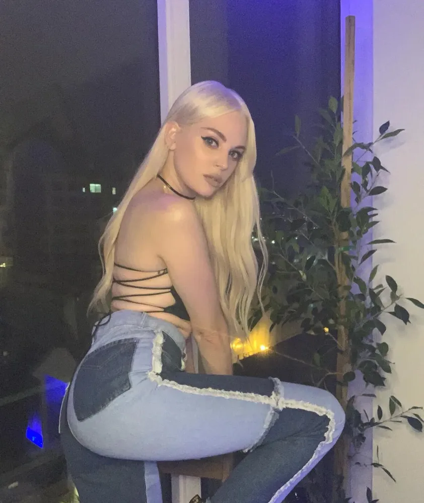 Courtney Smoke