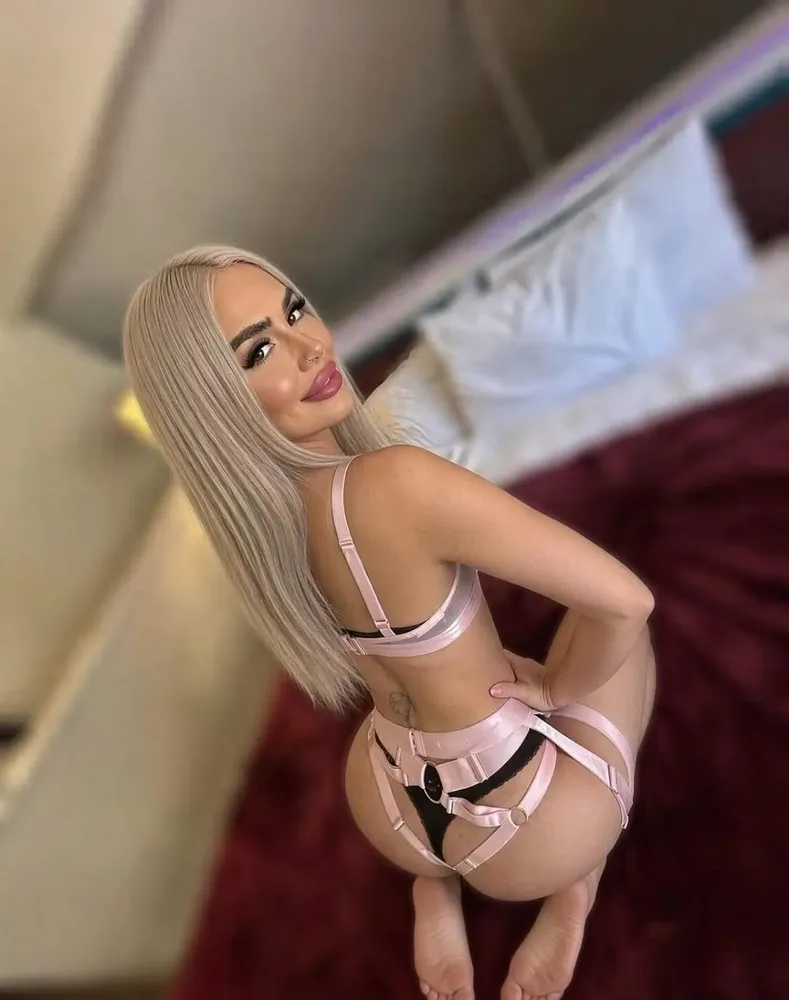 Mia cakes