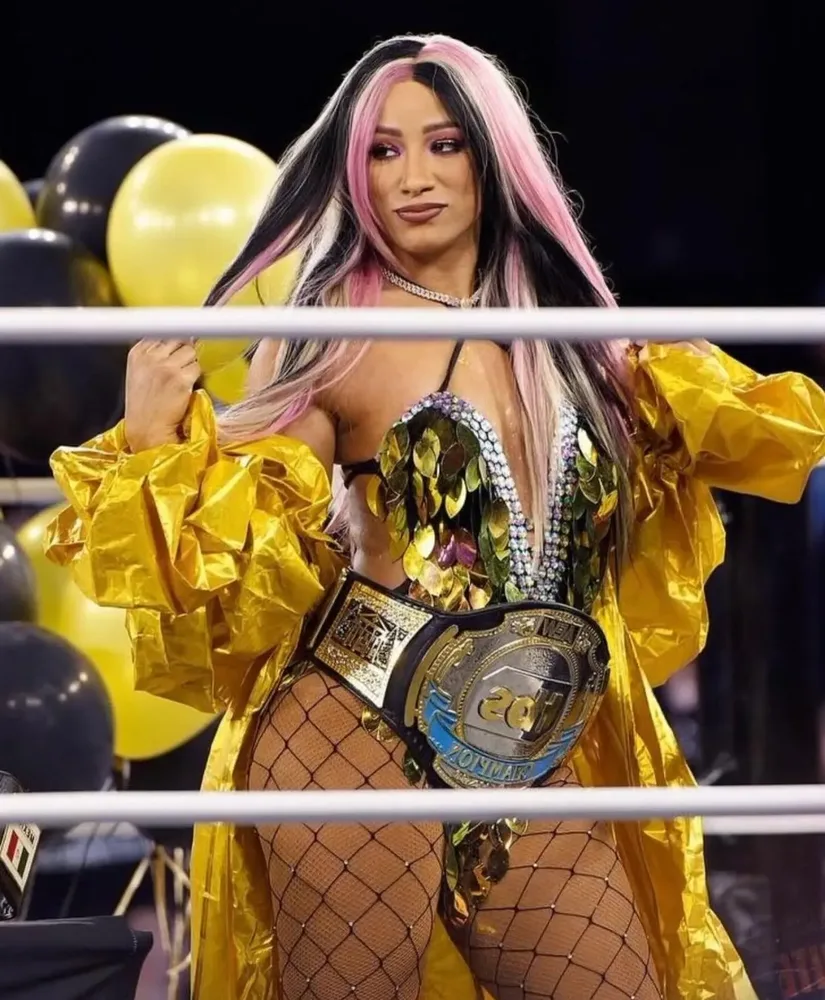 Mercedes Mone