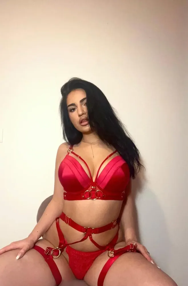 AdelleDanielle