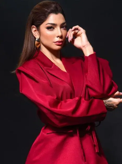 Ava