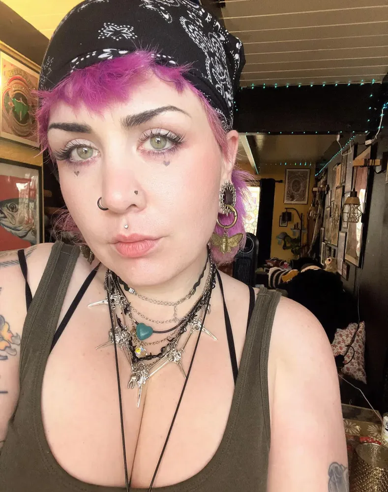 Lo