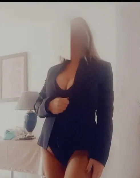 Lucia Masseuse