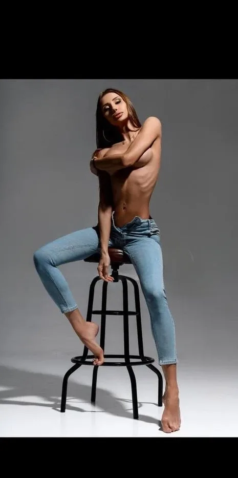 NICOLE