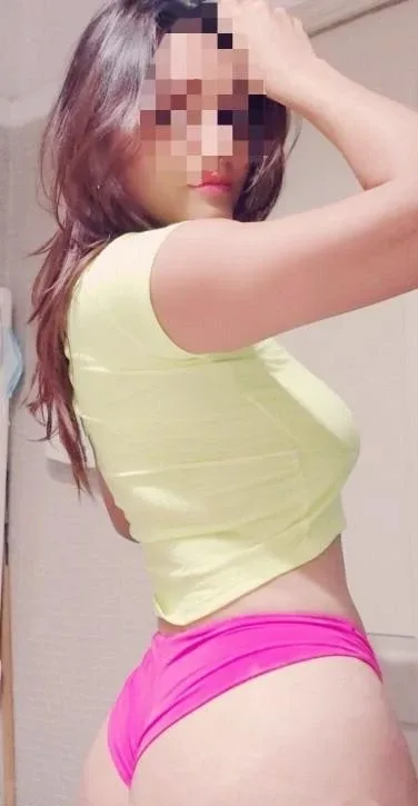 BELLA CAROLINE