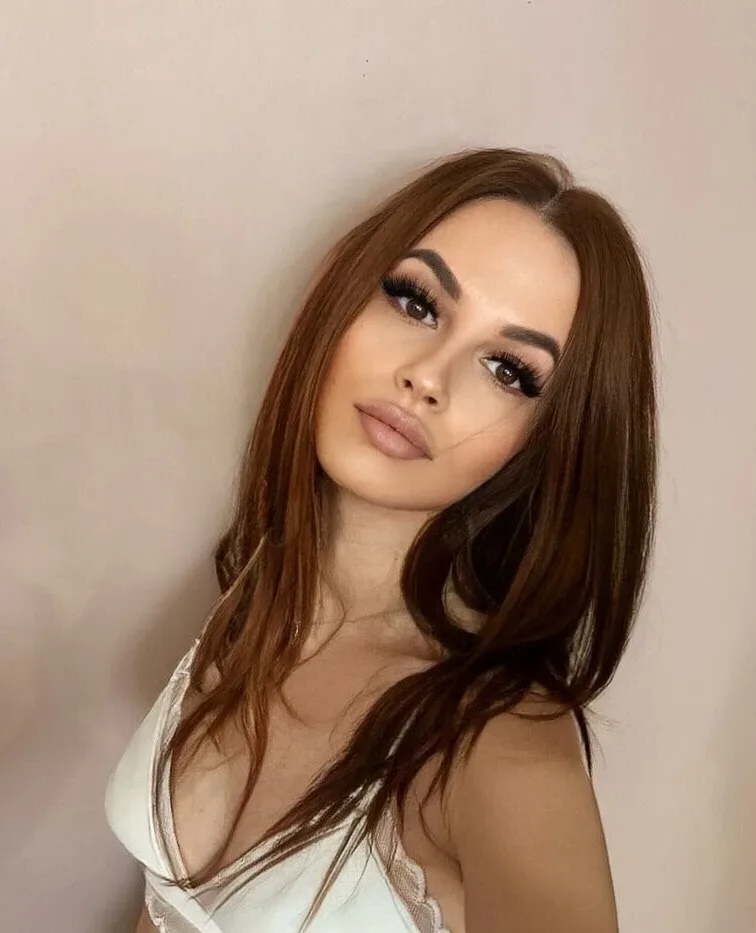 NICOLE