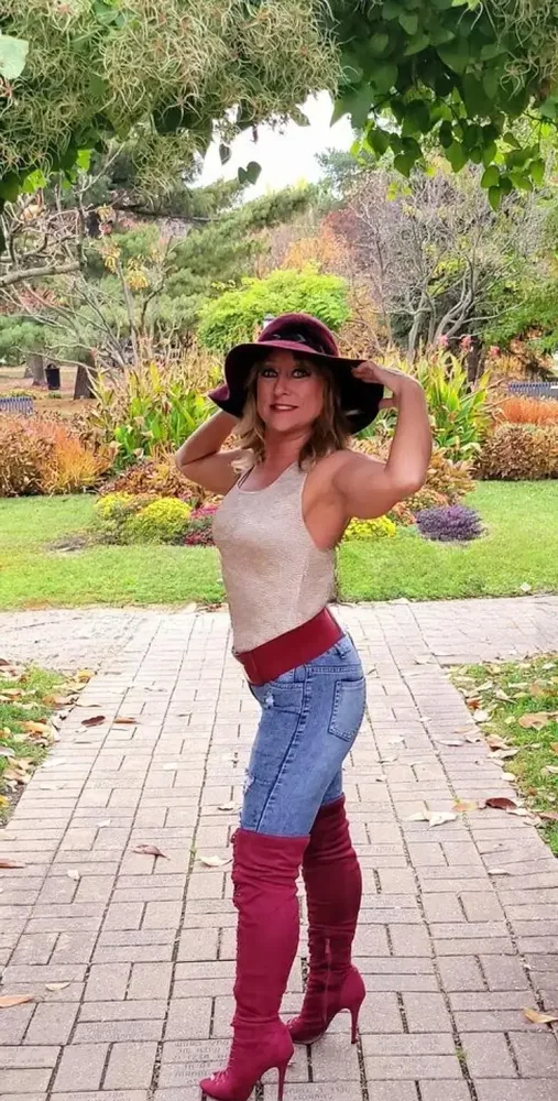 RENNE' OF CHICAGO